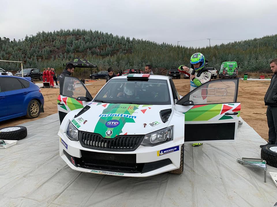 🇨🇱Nos encontramos en Chile inmersos en los preparativos del WRC2. El Monday Test ha transcurrido sin ningún tipo de contratiempo para Benito Guerra, en perfecta sintonía con la escuadra española.