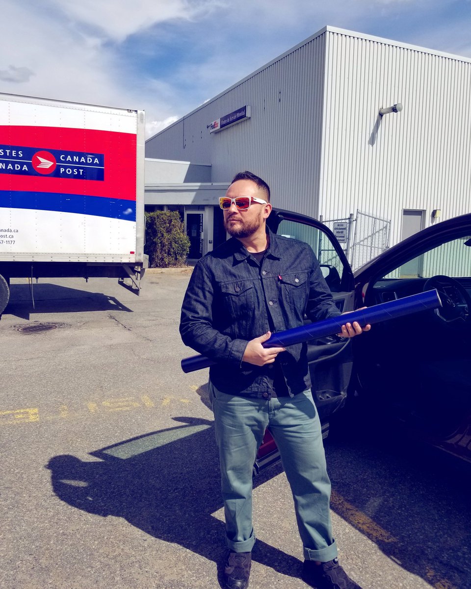 🇬🇧 Spreading art around the whole world 🌐
-------------------
-------------------
#acrylic, #acrylicpainting, #quebecart, #artoftheday, #quebecgallery, #artstudio, #quebec, #nyart, #montrealart, #contemporaryart, #surrealism, #surrealismo