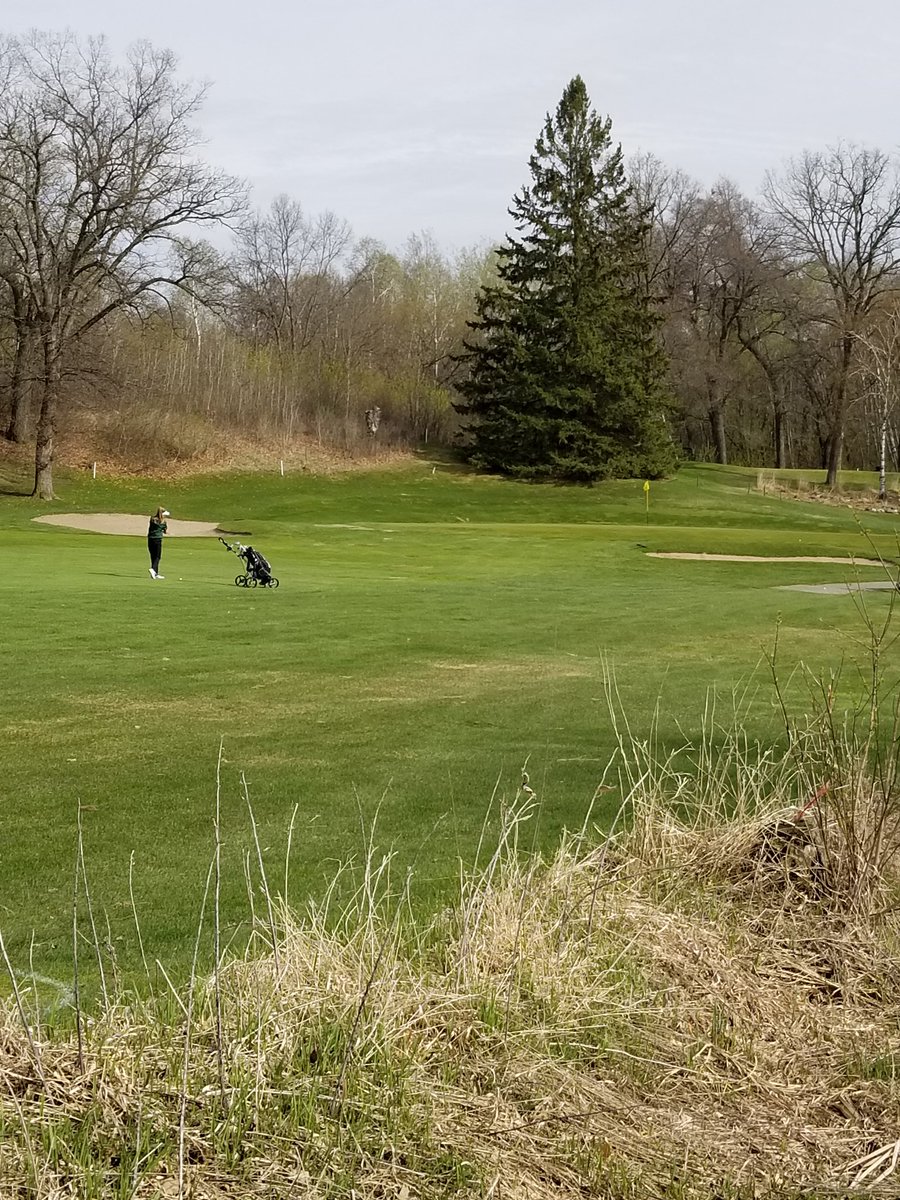 golf_nla's tweet photo. Anna Bettmann with a 225 yard drive up the gut. https://t.co/EJRi1iMWnw