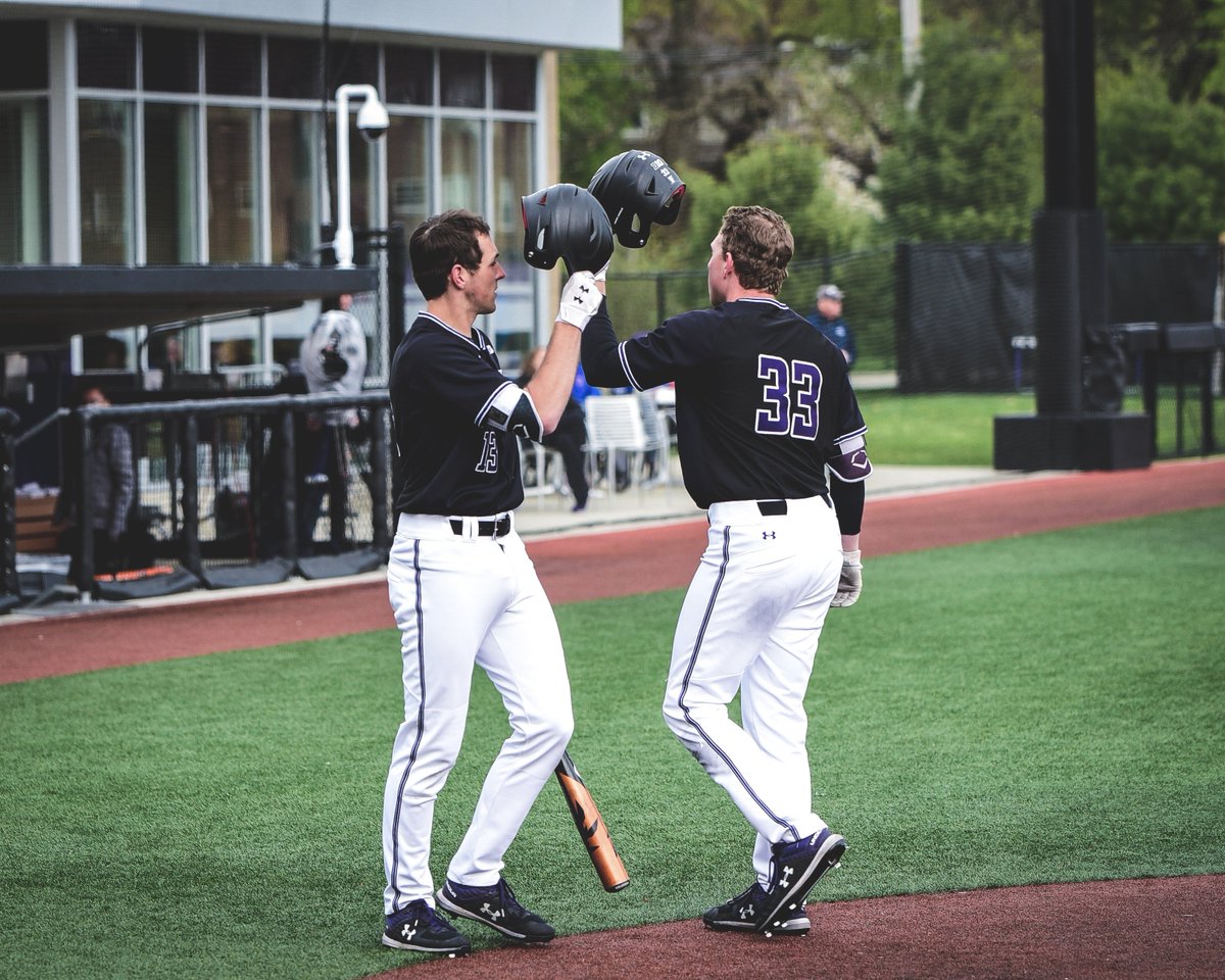 NUCatsBaseball's tweet photo. Home run number 4️⃣ this season for Casey ⤵️

📏 384ft distance  
🚀 98mph exit speed 
📐 27º launch angle  
⏱ 4.5s hang time  

#B1GCats | 📸 @ckatzphoto https://t.co/RtqBcOVkBk
