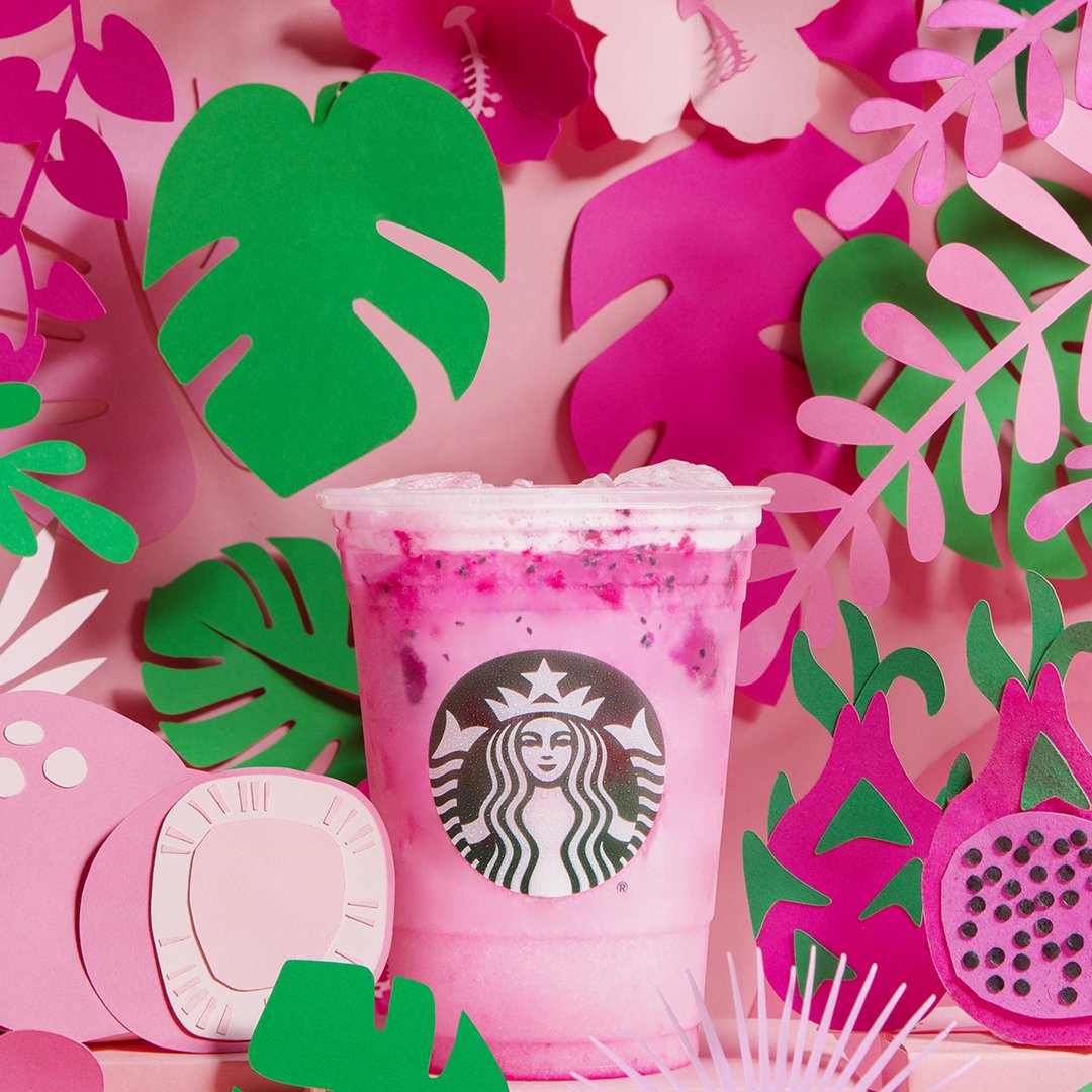 Dragonfruit and coconutmilk. 💖 Introducing a match made in paradise. #DragonDrink