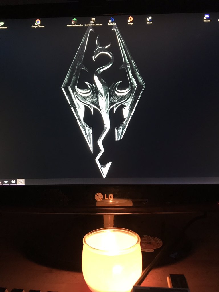 Spontan i de nacht chli Schoggi?
Jaa loos dän chomm do hi..🍫
#TheElderScrollsVSkyrimSpecialEdition 
uf twitch.tv/schoggitiger