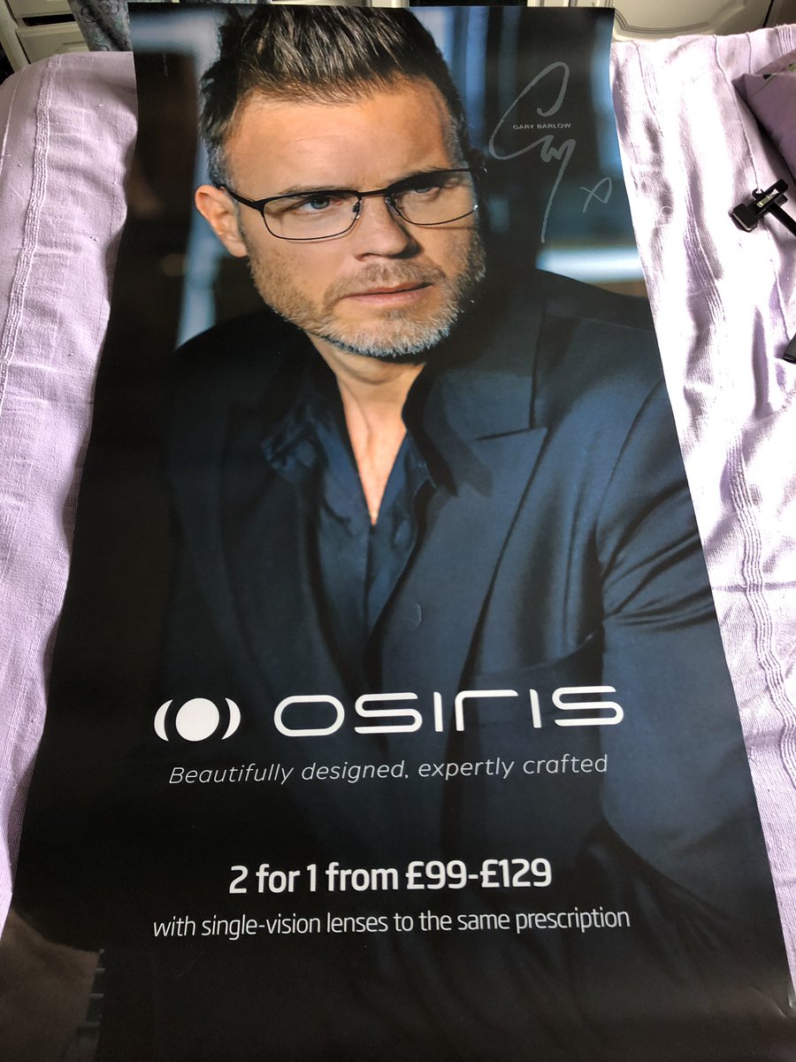 emz1282's tweet photo. @GaryBarlow got my lovely pic from Specsavers Watford ❤️❤️💋💋 https://t.co/vzkjPxcQRe