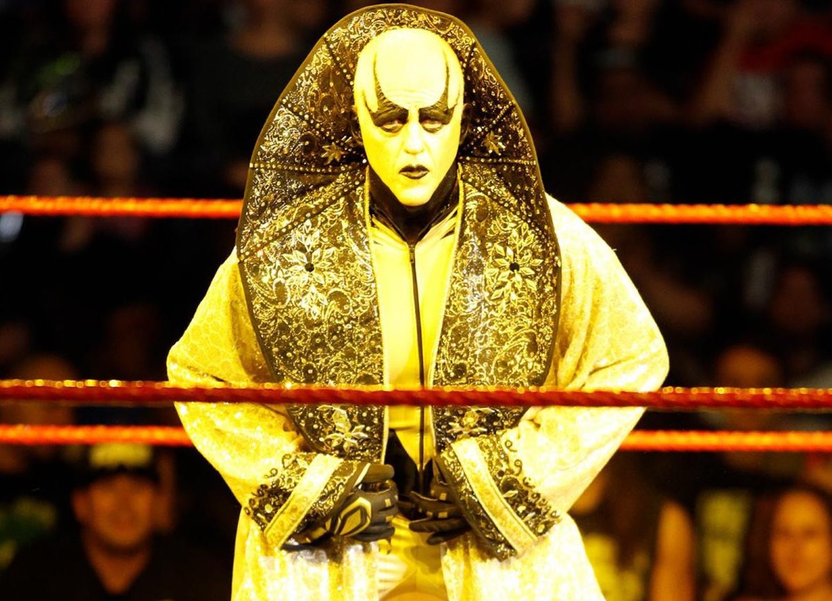 mineifiwildout_'s tweet photo. they won’t let that boy goldust pull up to the met gala tho https://t.co/3HJuMXYCHc