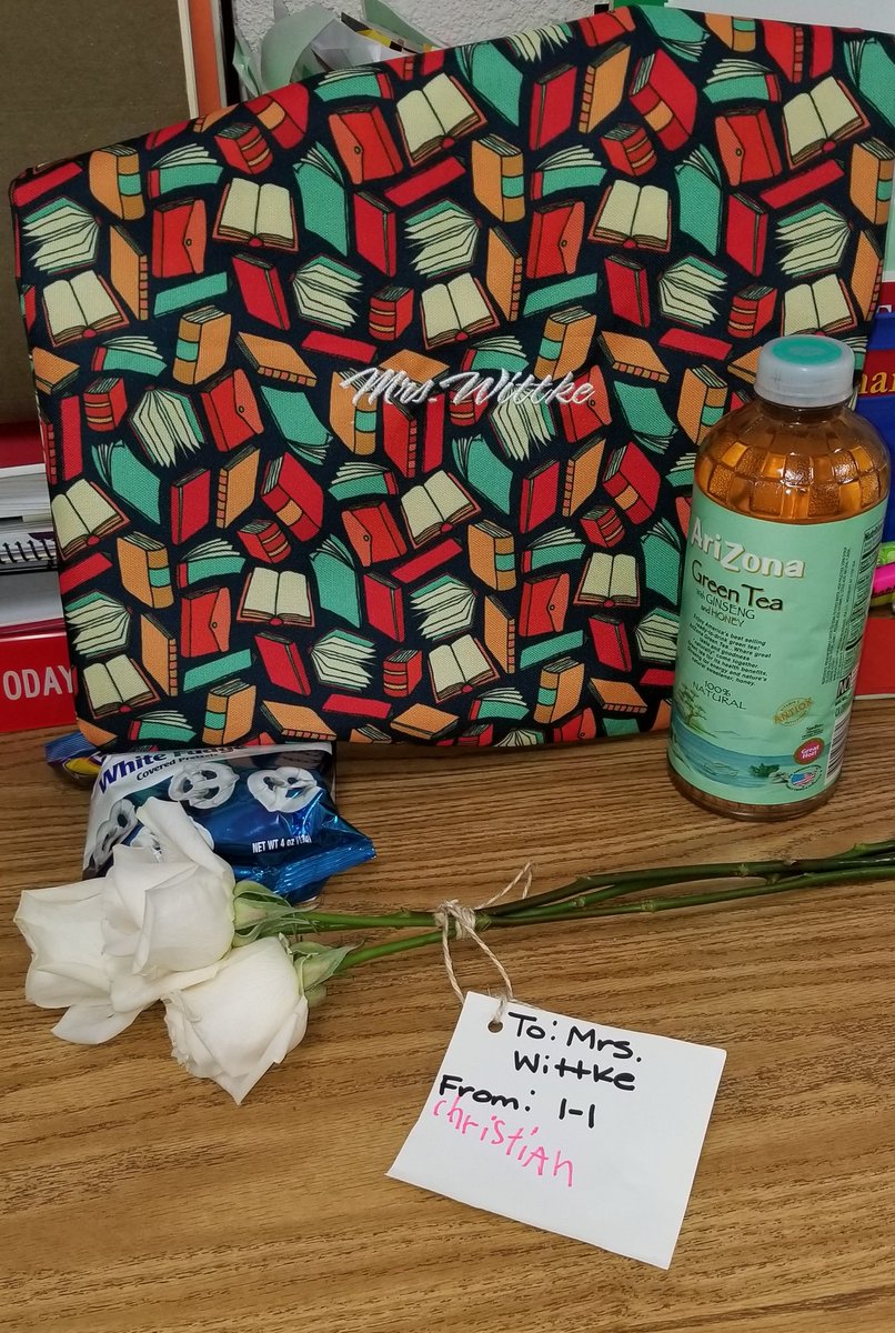 zeila_wittke's tweet photo. Feeling super loved today! Love our Explorer families! #explorerclap #THEDISTRICT @REL_Washington @@relwlibrary @beeyawnkareads https://t.co/CVnzaoGRw2