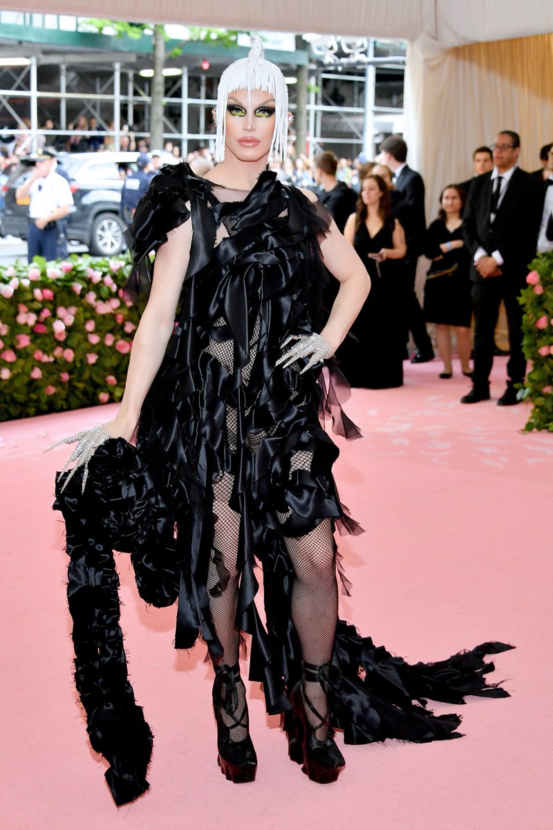 Controversial Take: Aquaria, the first drag queen to hit the #MetGala red  carpet, is NOT CAMP