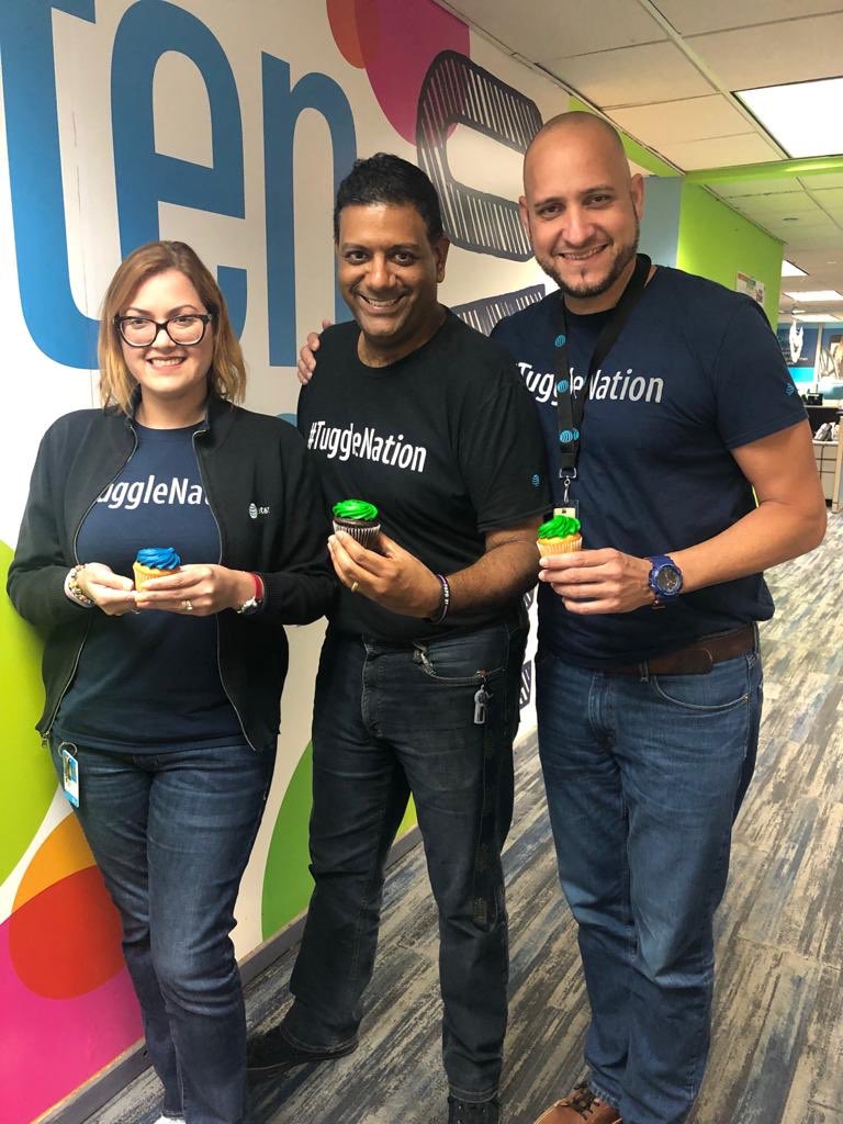 Marvelous Monday opened w recognizing all March top performers,along with cupcakes on Anthony for teams-Mia-PR Celebrating #20to20 #FieldsFam #TuggleNation <a href="/TheIvanLacayo/">Ivan Lacayo</a> <a href="/GonzalezOralia7/">Oralia Gonzalez</a> <a href="/DannyL_MiamiMSS/">Daniel Lozano</a> <a href="/lenny_41/">Arlene Lopez</a> <a href="/dalma612/">Dalma</a> @GonzalezOralia <a href="/mg2729/">Mayra Garcia</a> <a href="/Valentin8587/">Hector Valentin</a> <a href="/ricky_nival_att/">ricardo nival</a>