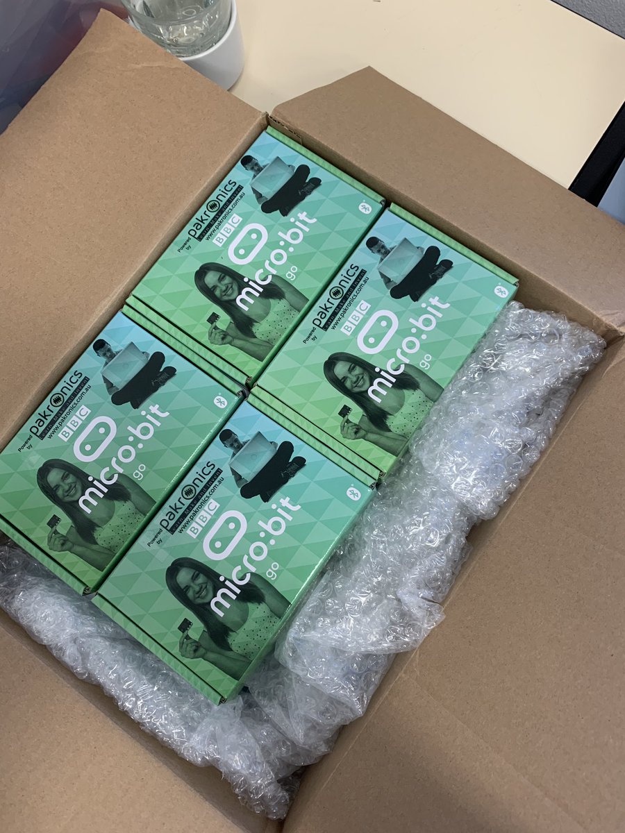 So many #microbits! Looking forward to using these with stage three later on in the term! Thanks <a href="/Pakronics/">pakronics</a> for this awesome class set. #digitech