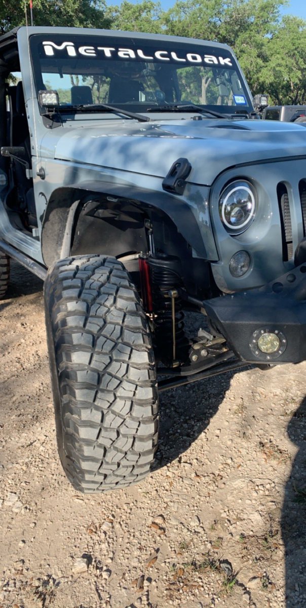 Tx_Anjel's tweet photo. When your Jeep is down and out, you catch a ride to Hidden Falls in the next best thing. Don’t tell their owner I said that. 🤫 #jeeplife #metalcloak #texasjeeps #takeitoutandplaywithit #itsajeepthing #hisnotmine #driveitlikeyouownit 😎 I did #jeep https://t.co/qUivYWJqa3
