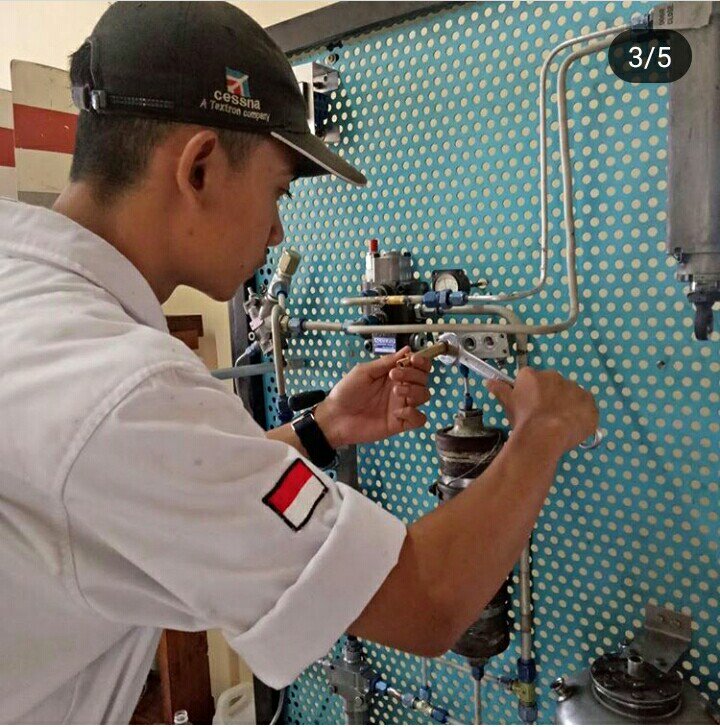 merpati_mtc's tweet photo. Merpati Training Center Merupakan Tempat Pelatihan untuk Kalian Para Calon Pilot,FOO dan Teknik Pesawat Mewujudkan Cita2 Kalian dengan Pengajaran Profesional dan Menjadi Tenaga Siap Pakai Yukk Segera Daftarkan Dirimu di MTC. https://t.co/5O7AraDgPD https://t.co/KvG1OaRwxL https://t.co/ruEogSgCpA