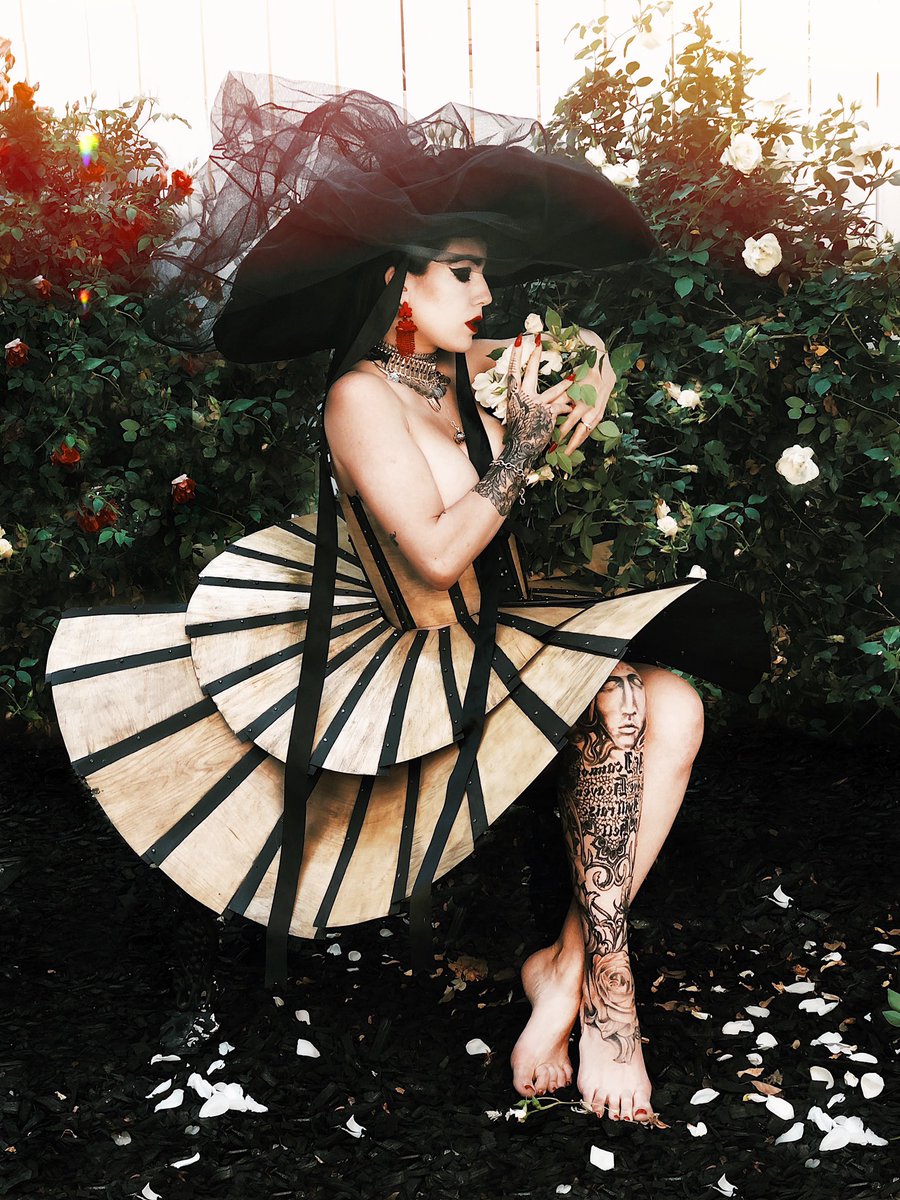 CANDICE CUOCO tweet media