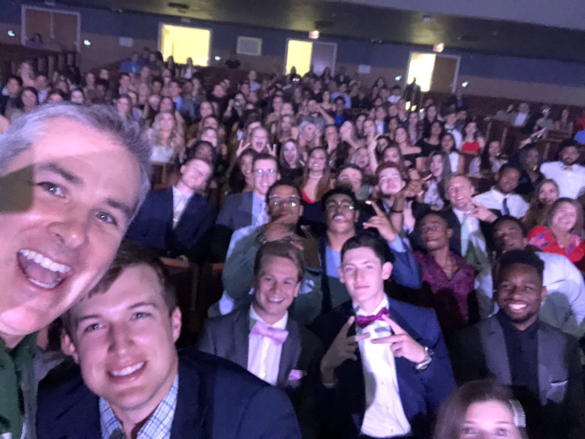 drwillsmallwood's tweet photo. Had a great time hosting the 2019 Bison Sports Awards tonight at @obunews; congratulations to all of tonightโs @OBU_Athletics award recipients. #OnToVictory #BisonStandard #GoBison https://t.co/Rslw2Z2qxN