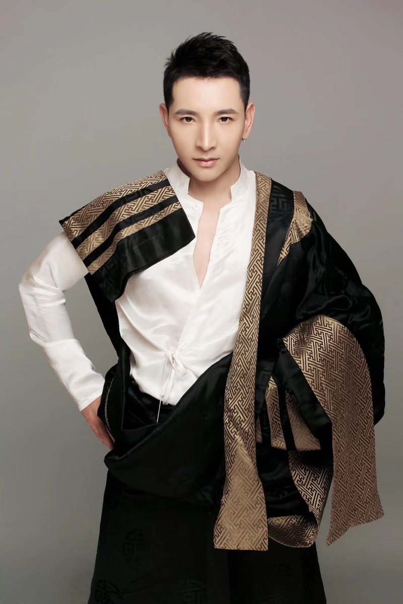 zen05719172's tweet photo. Do I look good? https://t.co/HXRoCis9Q9
