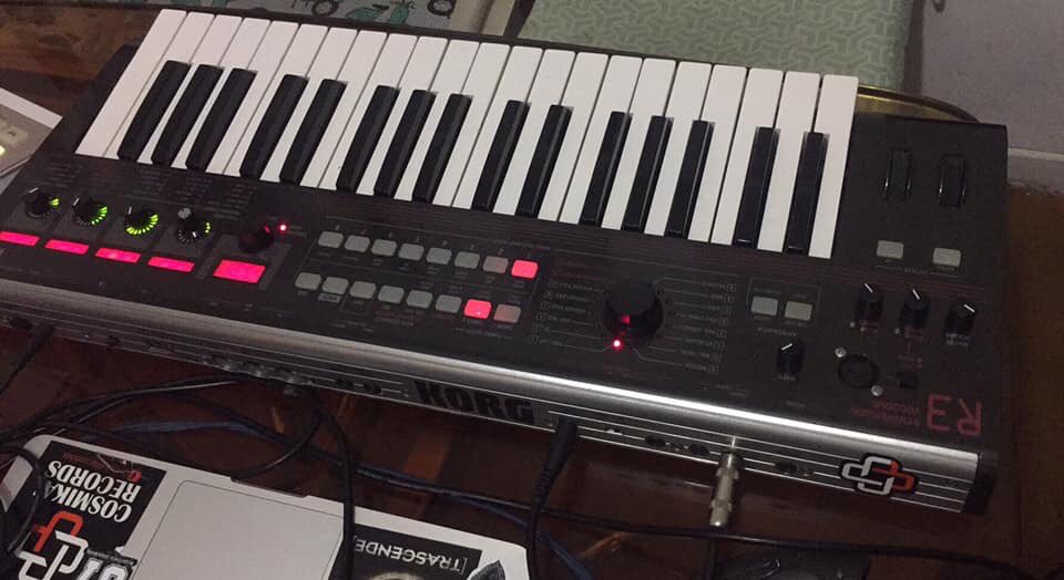 djSanPler's tweet photo. Día y noche San-Pler Work in progress..
#analog #maschine #korg #korgr3 #maschinestudio https://t.co/JCkzXso7Wh