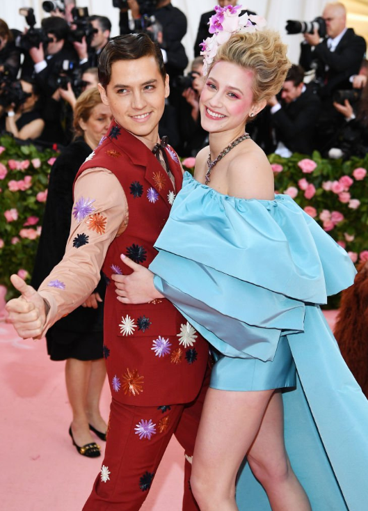 TheJeraaaSayson's tweet photo. Cole Sprouse and Lily Reinhart look so good together. WAHHHHH😍❣ #MetGala https://t.co/OMupLQc5Y3