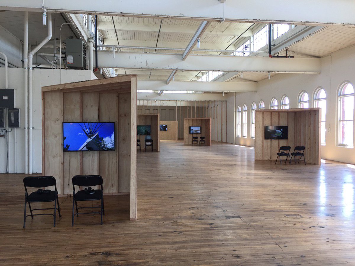 KiraHuillet's tweet photo. Colectivo Los Ingrávidos, Faces In The Crowd, 2019 video installation
at YALE UNION
800 SE 10th Avenue Portland, Oregon
#IndianNation #YaleUnion #YaleunionPowwow #TraditionalPawwow #decolonialart #LosIngrávidos https://t.co/8UuJKpoaHq