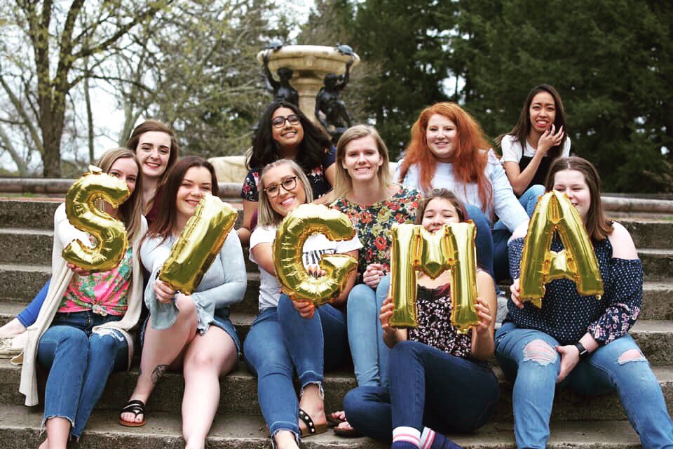 TriSigmaOU's tweet image. It’s summer and we are having a blast! 💛✌🏼