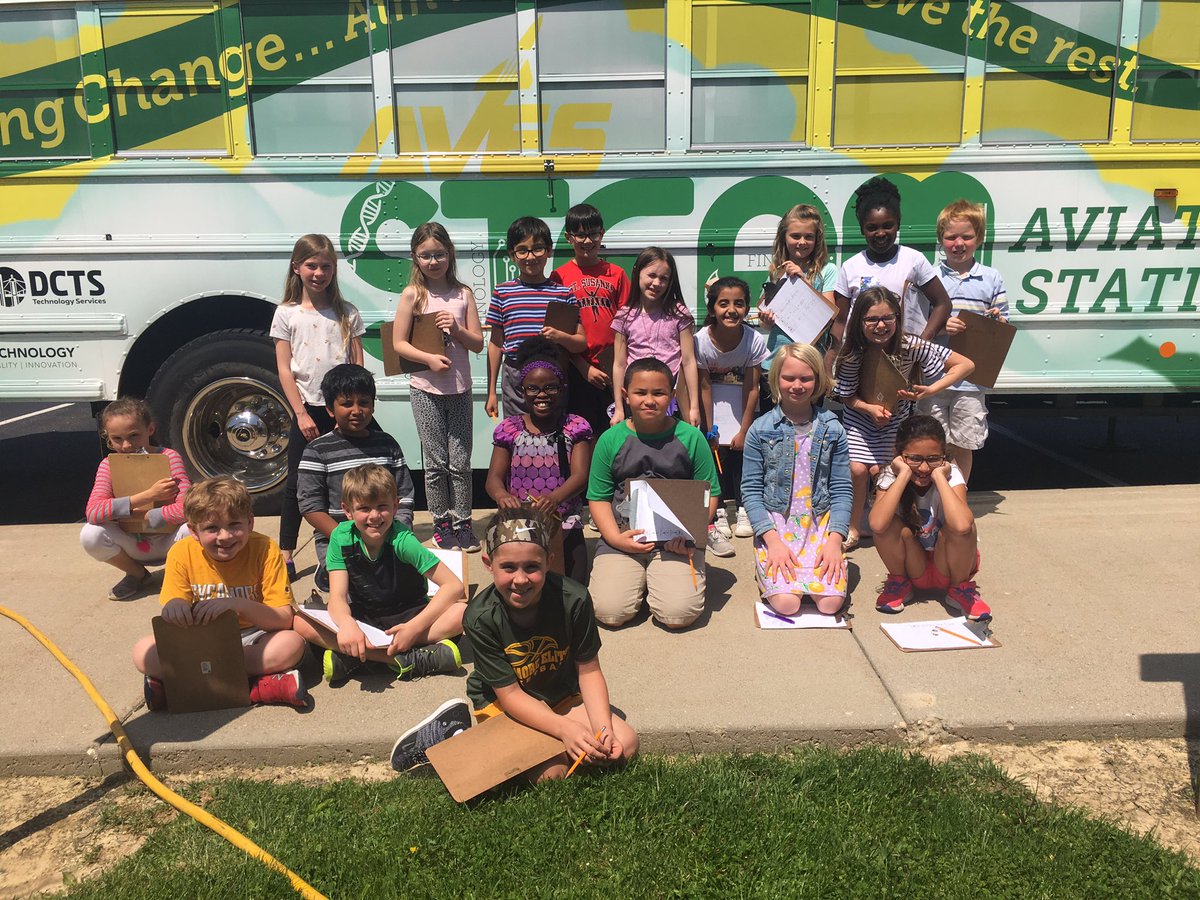 These third graders loved breaking out of their challenges on the <a href="/SycamoreSTEAM/">STEAM Aviation Staton</a> bus today! They are incredible! 🙌🏻 <a href="/BlueAshElem/">Blue Ash Elementary</a>