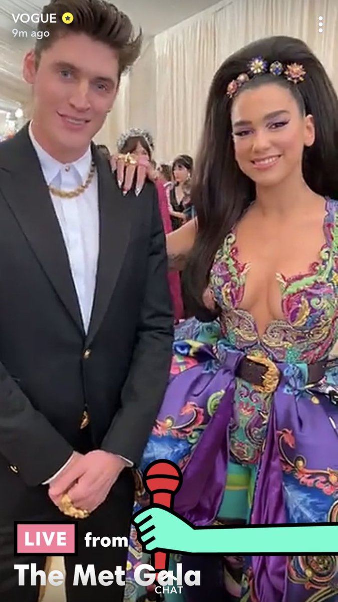 dlipanews's tweet photo. Dua Lipa at the #MetGala! (via voguemagazine) https://t.co/HcGFlEPsYe