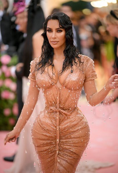 Whether you’re a fan or not, Kim did thatttttt shit 😍