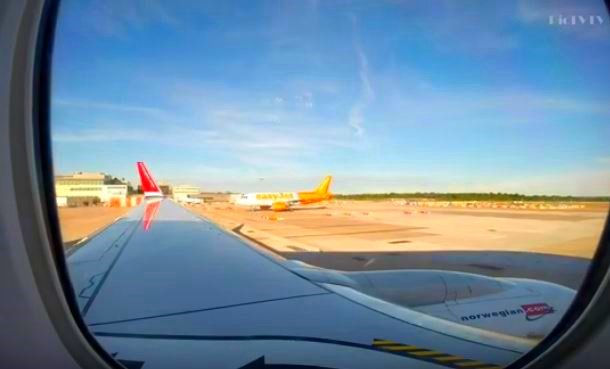 PicTVTV's tweet photo. Take off from #London Gatwick #Airport UK | Norwegian Air #flying over Europe | #Aviation video ✈️#NorwegianAir #gatwickairport  #Gatwick - #UK #Easyjet, #Emirates and the #MonarchAirlines landing
https://t.co/EjlCHCCupk https://t.co/27YvAx2IwJ