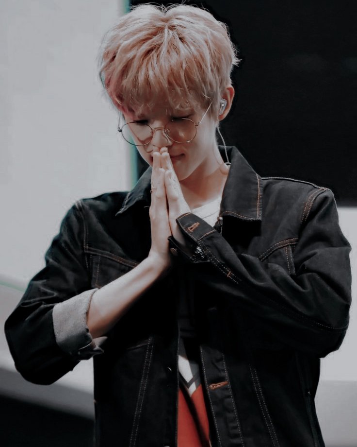 arsmuseum's tweet photo. ㅤ ㅤ❪ ❏/ O6O519 ᎒ we're back!
#EVERYDAYLIGHT
#DAYLIGHTPROJECT
Comenzamos con este ambicioso proyecto musical, cada 6 del mes, queremos compartirles algo de nuestra música, en la cual ponemos todo nuestro empeño y sentimientos. https://t.co/8u4J7RVs7u