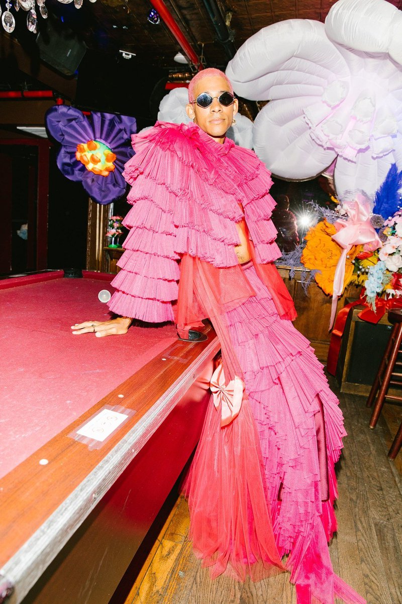 pigeater420's tweet photo. KEIYNAN LONSDALE AT THE PRE-MET PARTY WISH HE'D SHOW UP AND SAVE US #MetGala https://t.co/0xXxrFafNY