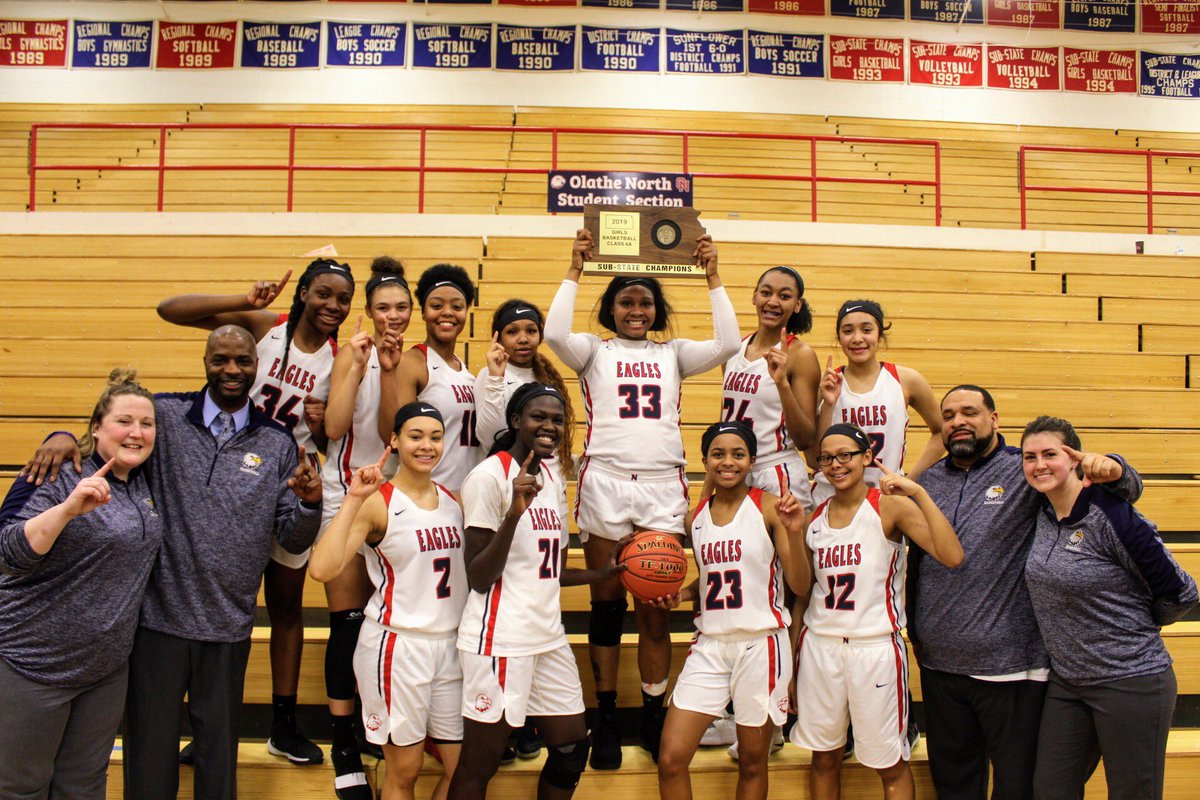 CoachBradford21's tweet photo. I want to thank @ADPriceON @JasonHermanON for the opportunity to coach @ONLadyEaglesBa1. It was an honor coaching these wonderful kids at this school. There’s only 1 HS that I would have left for &amp; so I will be coming back home to FHS &amp; resigning at ONHS 🦅🐶 https://t.co/fkzZUBo47T