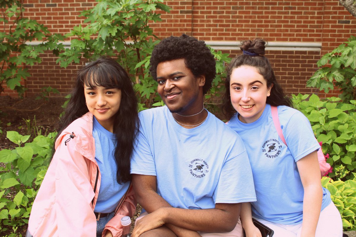 stormoomoo's tweet photo. #fznSeniorSlideshow19 https://t.co/GIGUEgNsKg