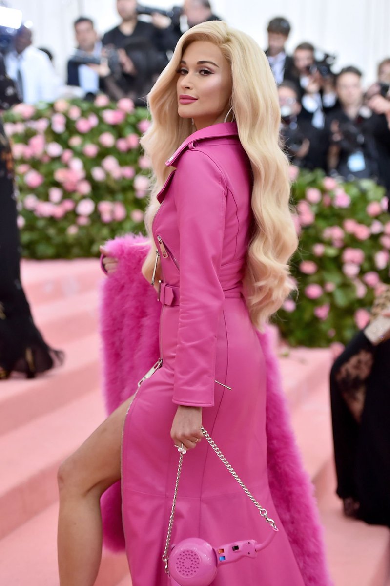 KMusgravesOrg's tweet photo. No Words. #MetGala https://t.co/icioH2qMcW