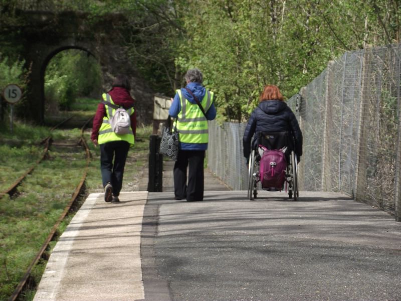 coombejunction's tweet photo. More from the @allthestations #HaveAnAdventure day confirming that @coombejunction has not only been measured in @VickiExplores (@norwegiancheese) feet but now also in @AMinorMuddle #wheelchair #revolutions ♿️#Mobility #accessibility #Liskeard #Looe #LooeValleyLine https://t.co/uYvL1l11Lu