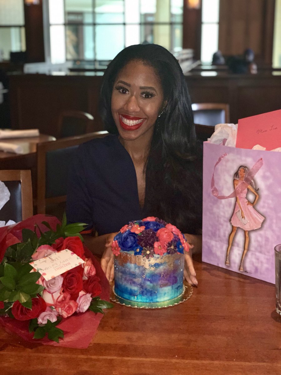 LiaJamerson's tweet photo. I am living the life I prayed for and more. God’s dreams for me have surpassed my own. #29thbirthday #whatalife #dreamscometrue #prayerscometrue #hardworkpaysoff #blessed #Godisgood #jalexanders #whyaretheircrabcakessogood #bestbirthday https://t.co/IDf21KtLYh