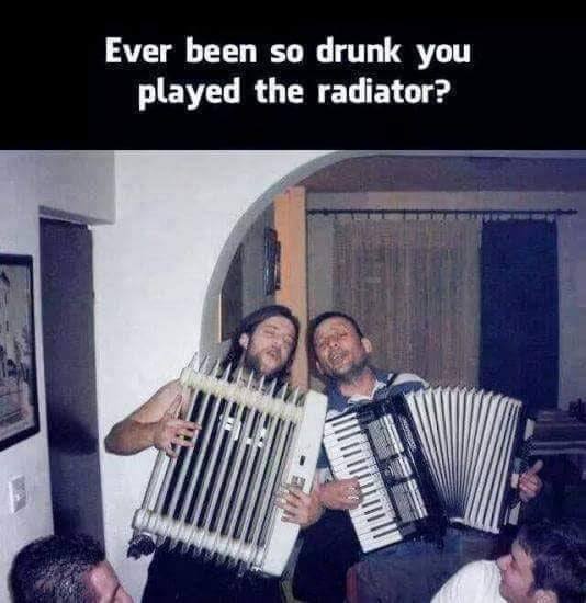 MensHumor's tweet photo. That's not a radiator lmao https://t.co/v1sP4DRFnZ
