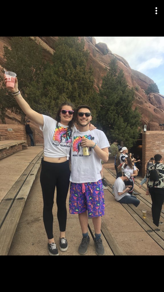 noahbenson83's tweet photo. Me and this random girl at red rocks had the same Shirt from Walmart 😂 https://t.co/pblW47Z8wI