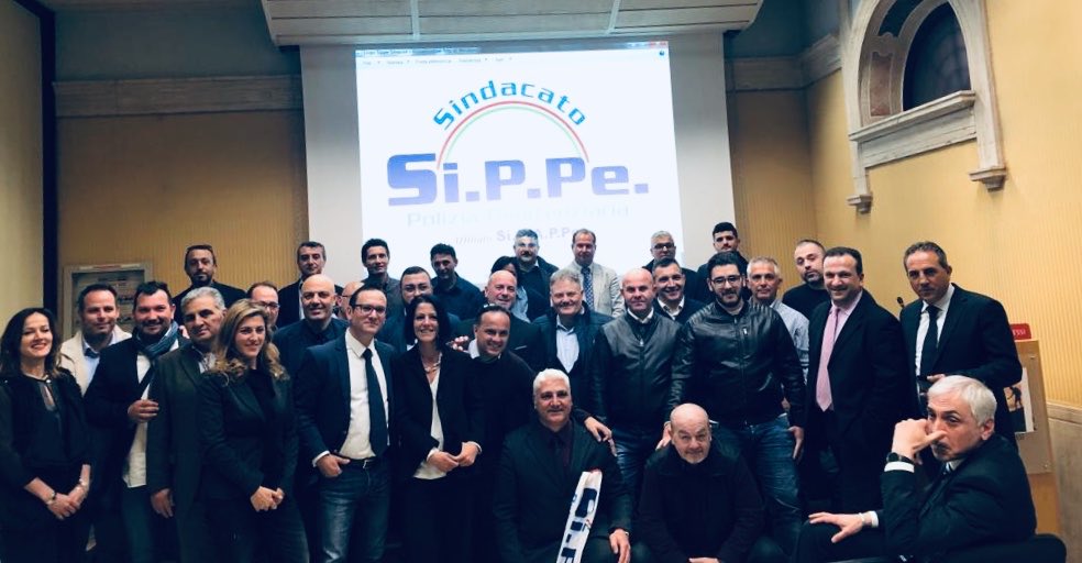 SippeNazionale's tweet photo. Il sottosegretario al Ministero del Lavoro On. @ClaudioDurigon interviene al Consiglio Nazionale del #Sippe @DepasqualeSippe https://t.co/wYEa3N2Nrk