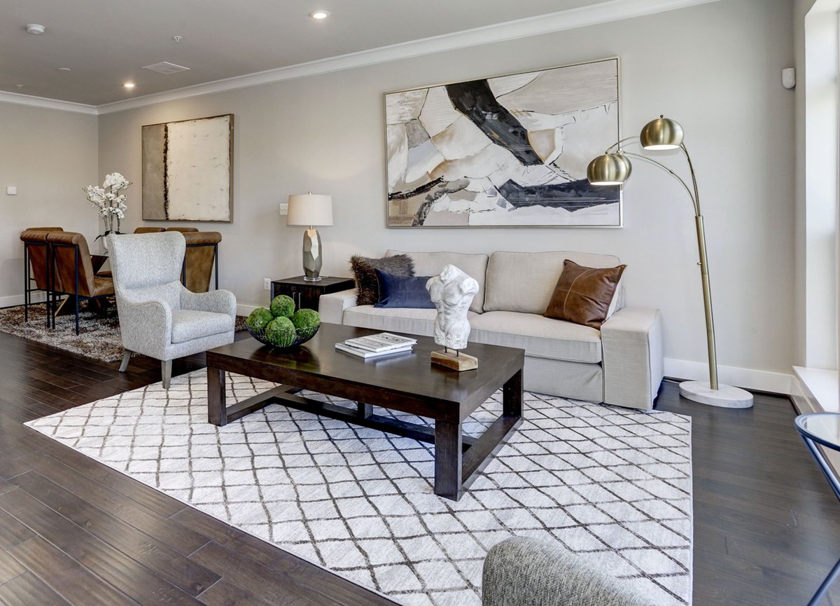 CraftmarkHomes's tweet photo. Easy elegance found in our newly designed Carter model at Georgia Row, a space you can't wait to come home to every day. #craftmarkhomes #homebuilder https://t.co/vQVRlhld8Y
