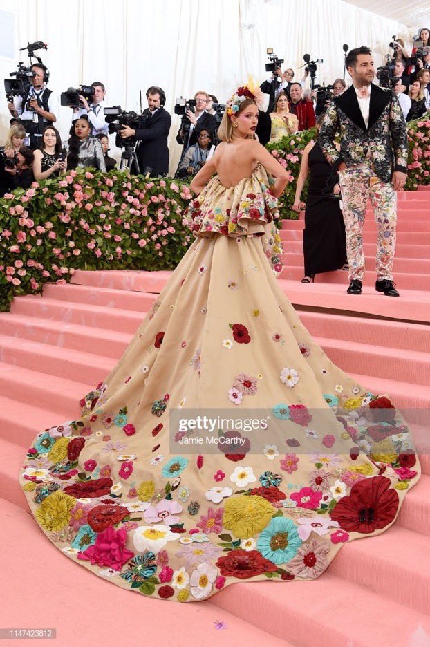 FIDM's tweet image. Now this is a look, @JosephinSkriver!  #MetGala