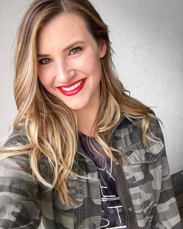 I used to be afraid of wearing red lipstick 🚫💄 ⁣
⠀⠀⁣
Not because I didn’t think I could pull it off (well that was part of it and finding the right shade, but that’s a story for a different time), but because it draws attention. And when you aren… bit.ly/2WnfKiB
