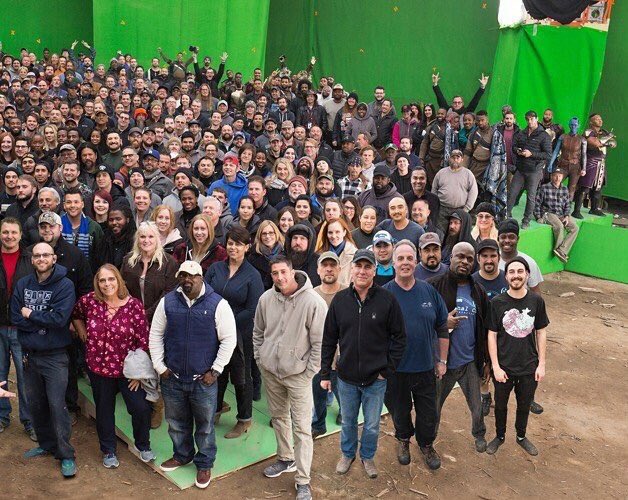 This Pic Of Entire Cast & Crew Of Avengers: Endgame Shows It Took
