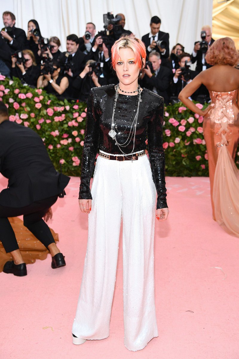 Vogue Magazine On Twitter Kristen Stewart Just Revealed A