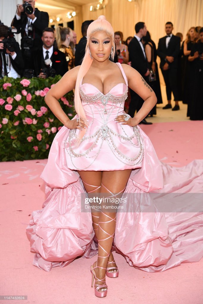 teaminajbrasil's tweet photo. Nicki posando no #METGala https://t.co/6ZX1hp2dUg