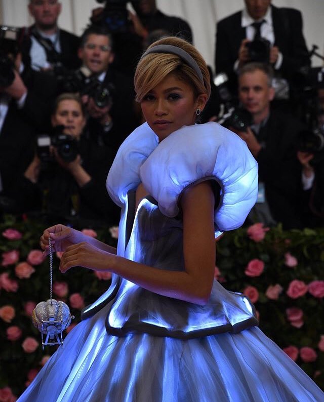 zeemaree's tweet photo. Just a little glow https://t.co/ufFEZ6LbYg
