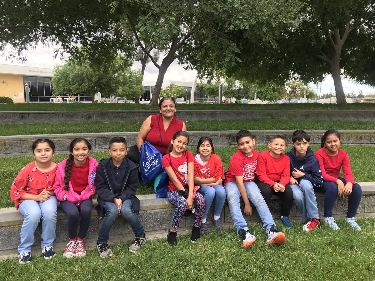 MoffittMustangs's tweet photo. Moffitt 3rd graders visit Cerritos College.  Mustangs are college bound! #nlmusd https://t.co/6N67EOexB0