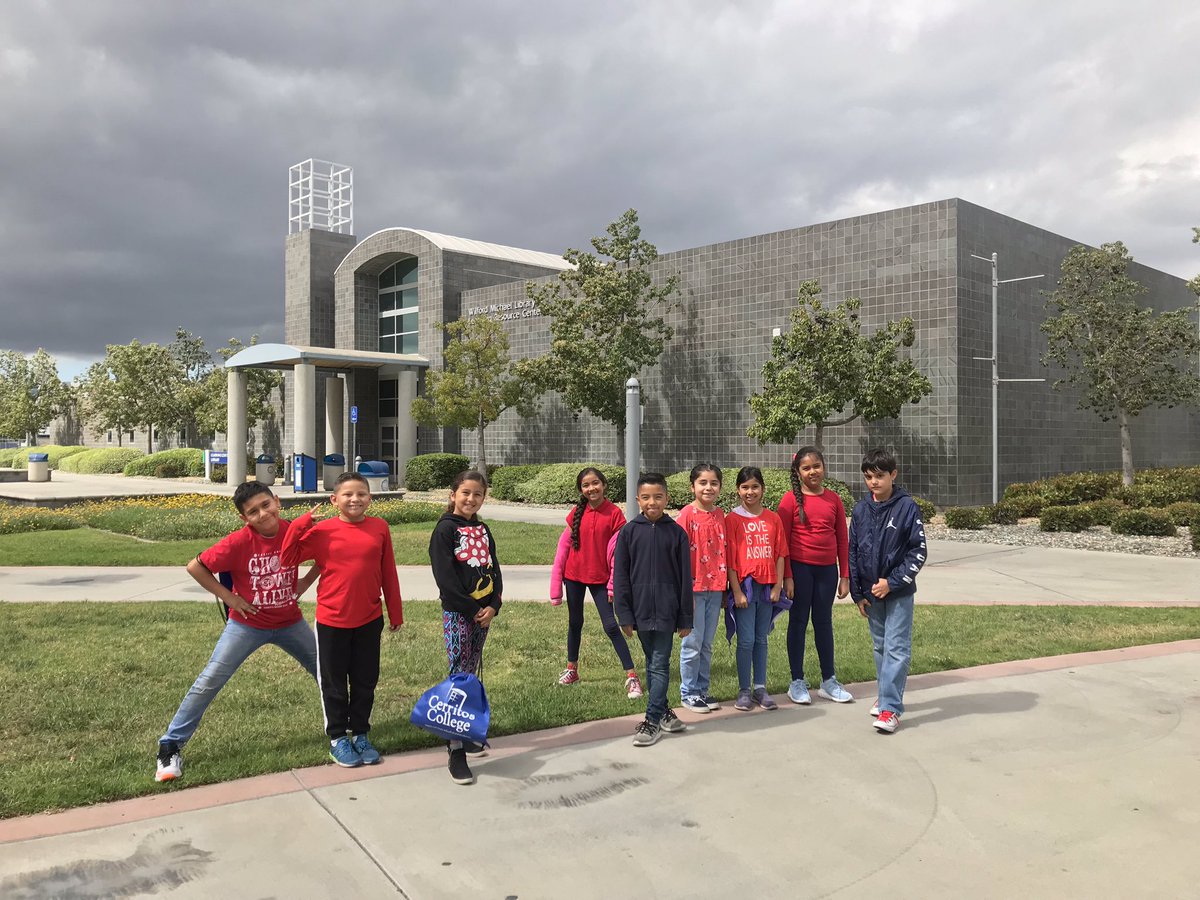MoffittMustangs's tweet photo. Moffitt 3rd graders visit Cerritos College.  Mustangs are college bound! #nlmusd https://t.co/6N67EOexB0