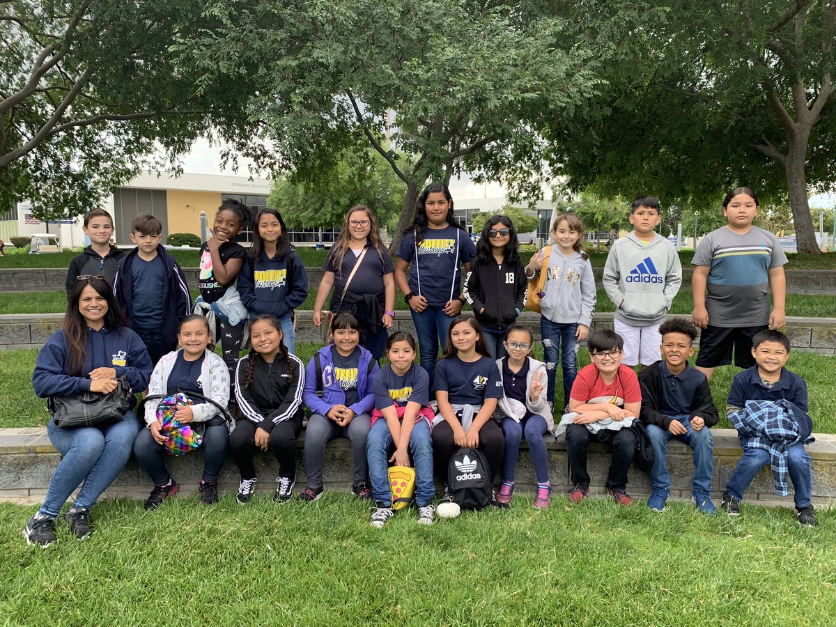 MoffittMustangs's tweet photo. Moffitt 3rd graders visit Cerritos College.  Mustangs are college bound! #nlmusd https://t.co/6N67EOexB0