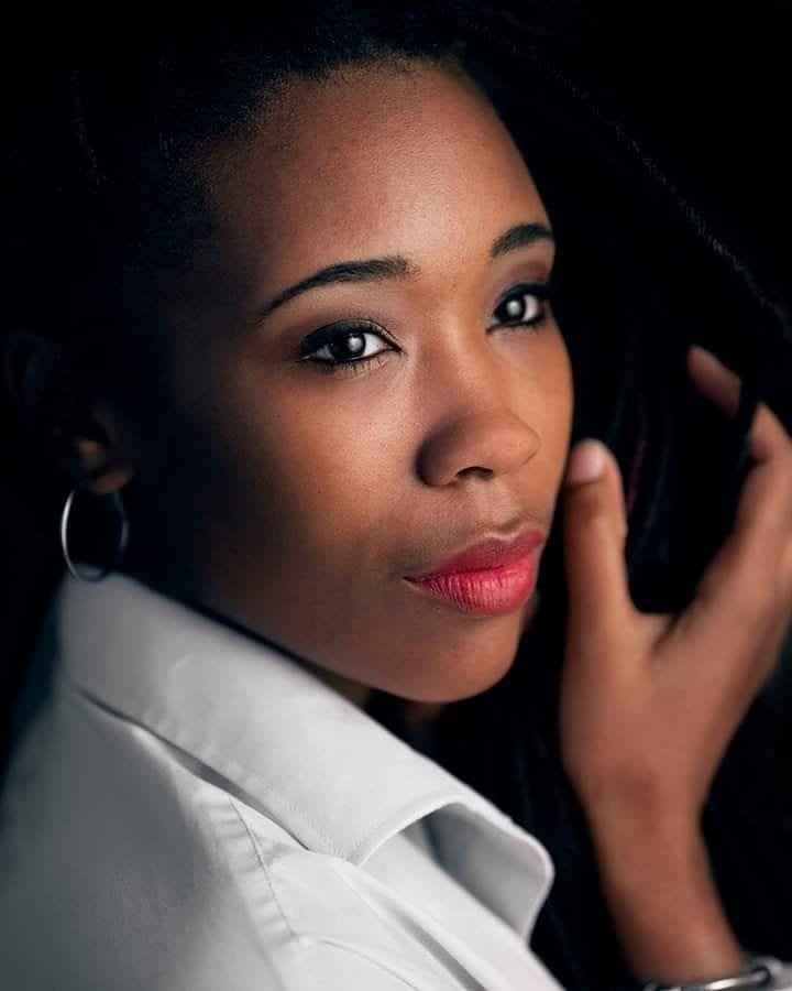 MelaninTaurus's tweet photo. Soft and sensual and then a bit tugged, relaxed....
@MichelleMockTV @VSCareers @tyrabanks @drewpsie @ELLEmagazine @NigelBarker https://t.co/y4P9aqt3KV