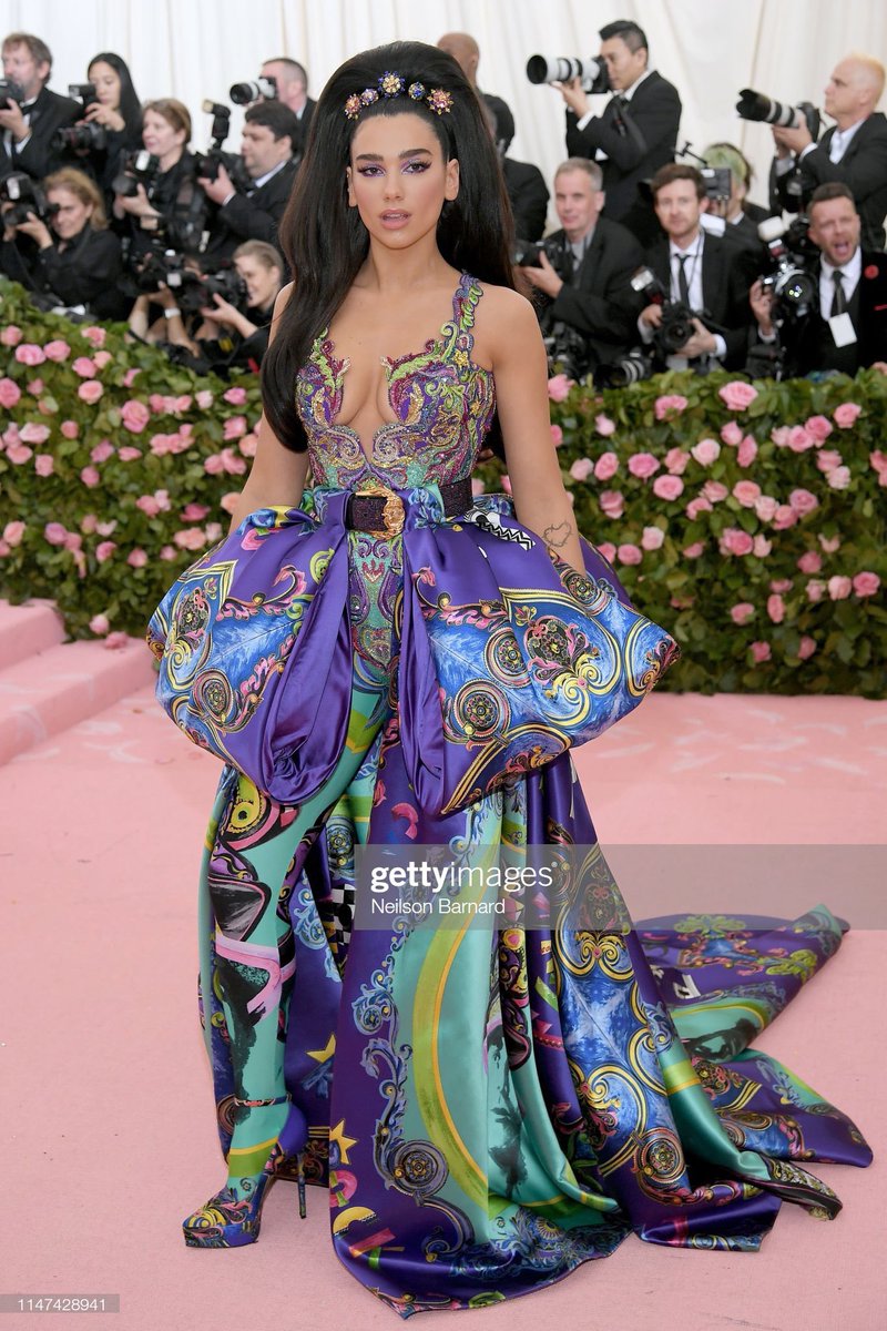 Todos de acuerdo con que Dua es la mejor de la gala, cierto?😻💘#MetGala