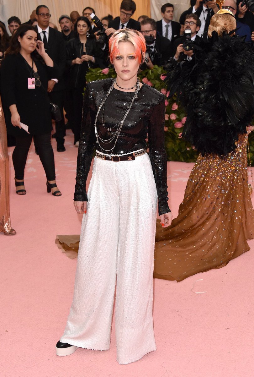 I want to be Kristen Stewart when I grow up.

#MetGala #MetCamp