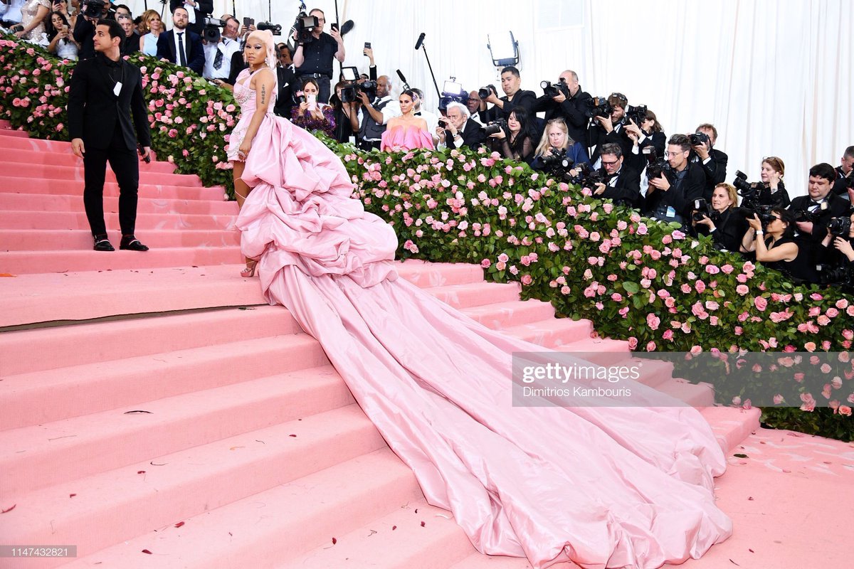 rahddyy's tweet photo. Nicki Minaj served looooks!!!! 😌 #nickigala #nickiminaj https://t.co/uyvzXjGPri