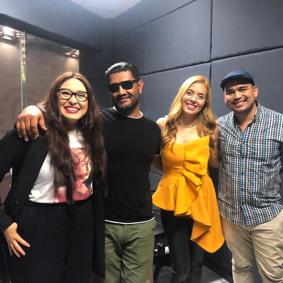 AleMartore's tweet photo. Gracias por recibirnos en su casa a nuestros amigos de Radio ASDER❤️ Hoy fuimos a presentar nuestra canción #Errante y a hablar de música🎶 ¡Pueden ver el videoclip en mi canal de YouTube: Ale Martore! https://t.co/QZLR5wICEv